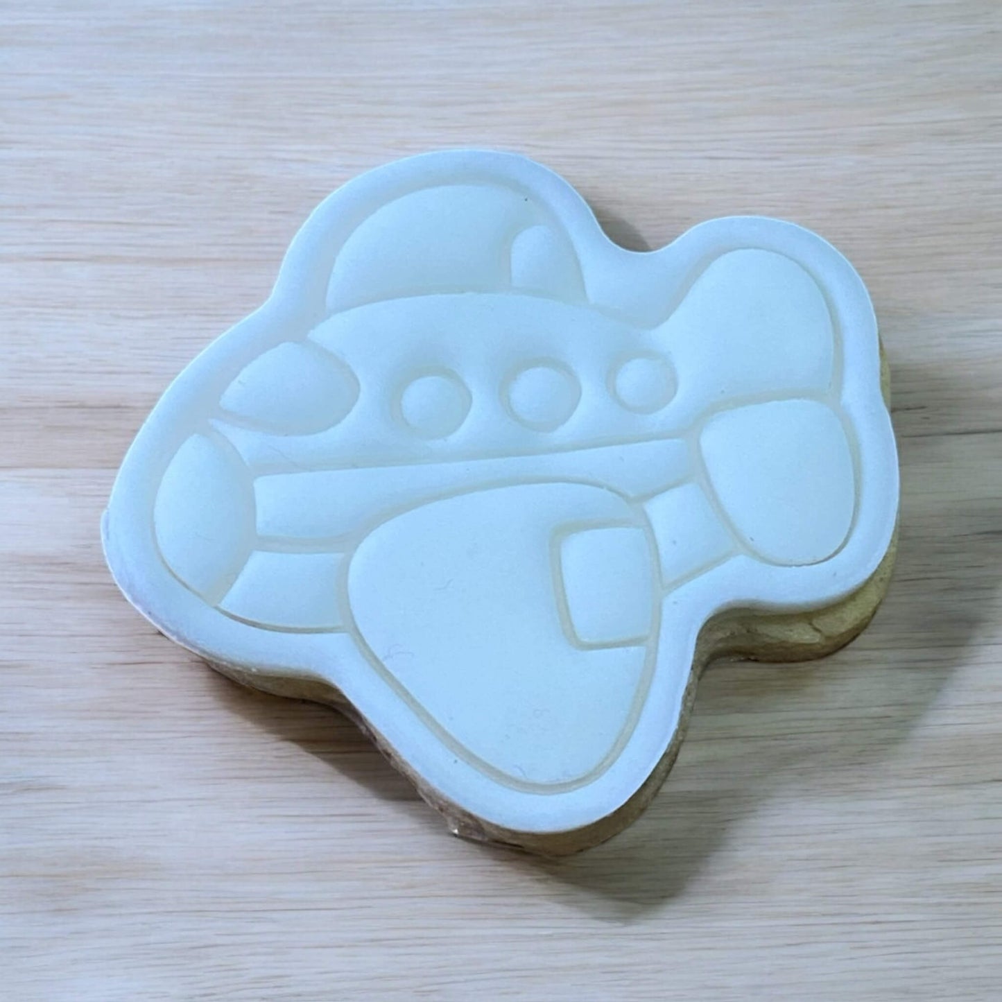 Aeroplane Paint Your Own Cookie – airplane-shaped iced biscuit with edible paint palette and brush, fun and creative kids’ baking activity or transport-themed party treat.