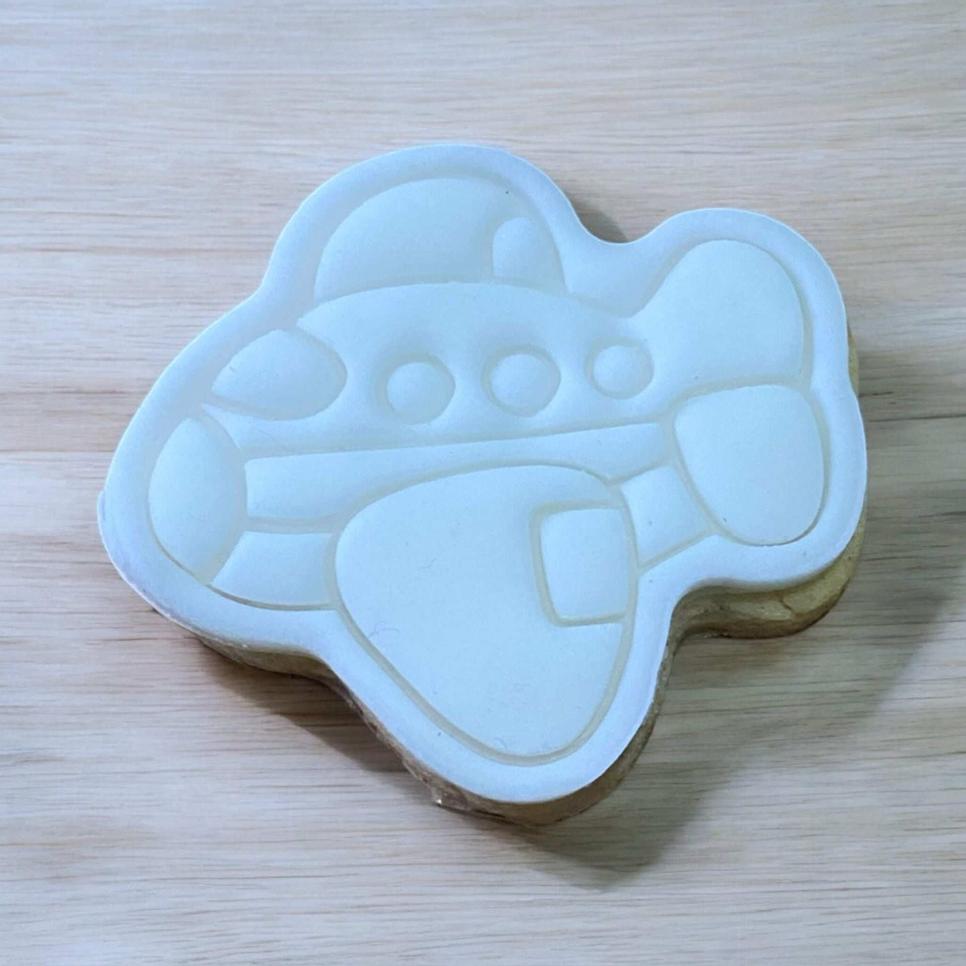 Aeroplane Paint Your Own Cookie – airplane-shaped iced biscuit with edible paint palette and brush, fun and creative kids’ baking activity or transport-themed party treat.