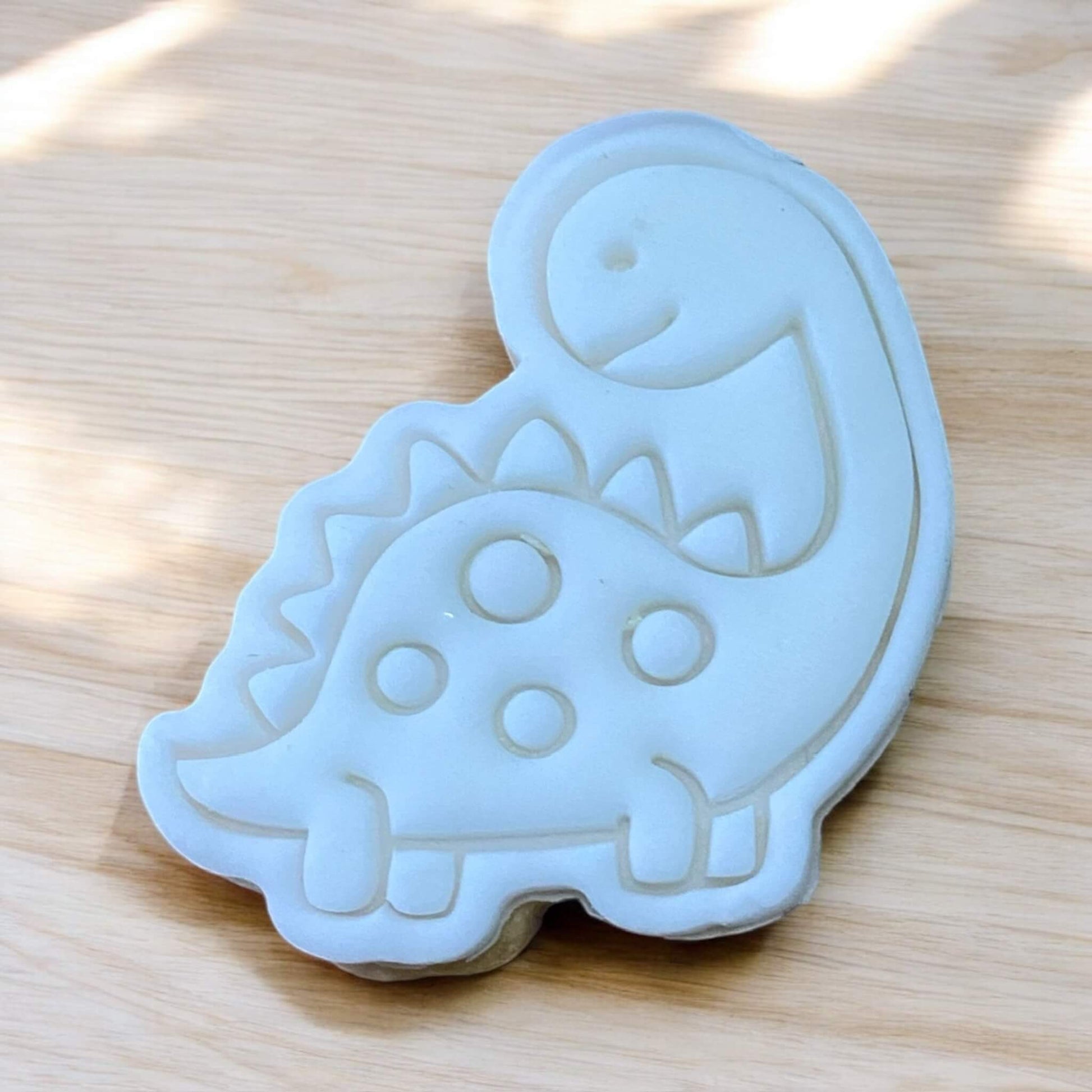 Diplodocus Paint Your Own Cookie – long-neck dinosaur iced biscuit with edible paint palette and brush, creative kids’ activity and fun party treat.