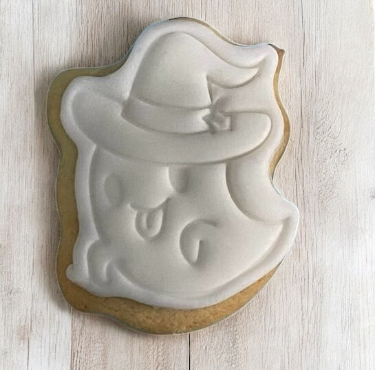 Ghost Paint Your Own Cookie – ghost-shaped iced biscuit with edible paint palette and brush, spooky and fun kids’ Halloween baking activity or party treat.