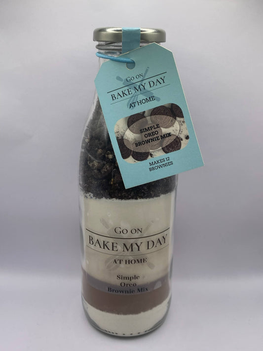 Oreo Brownie Baking Mix Bottle – bake-at-home jar kit UK with pre-measured ingredients to make 12 fudgy homemade Oreo brownies in a 9” x 9” tray