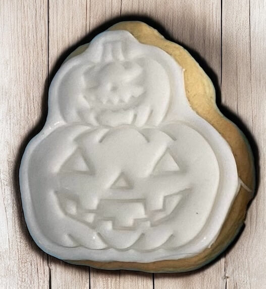 Pumpkin Stack Paint Your Own Cookie – stacked pumpkin-shaped iced biscuit with edible paint palette and brush, fun and creative kids’ Halloween baking activity or party treat.