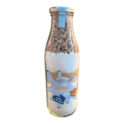 Salted Caramel Blondie Baking Mix Bottle – bake-at-home jar kit UK with pre-measured ingredients to make 16 soft, chewy homemade Salted Caramel blondies in a 9” x 9” tray
